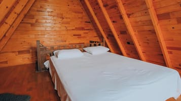 Bungalow, 1 chambre, fumeurs, vue vallée | Literie de qualité supérieure, bureau, chambres insonorisées