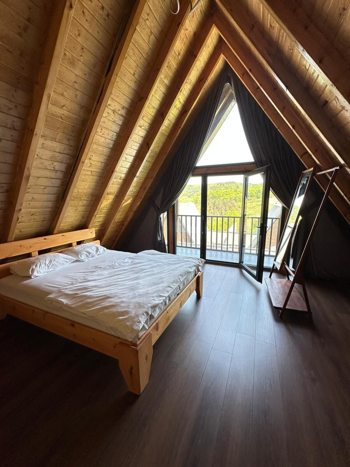 Bungalow, 2 Bedrooms, Smoking, Valley View | Premium bedding, desk, soundproofing, free cribs/infant beds