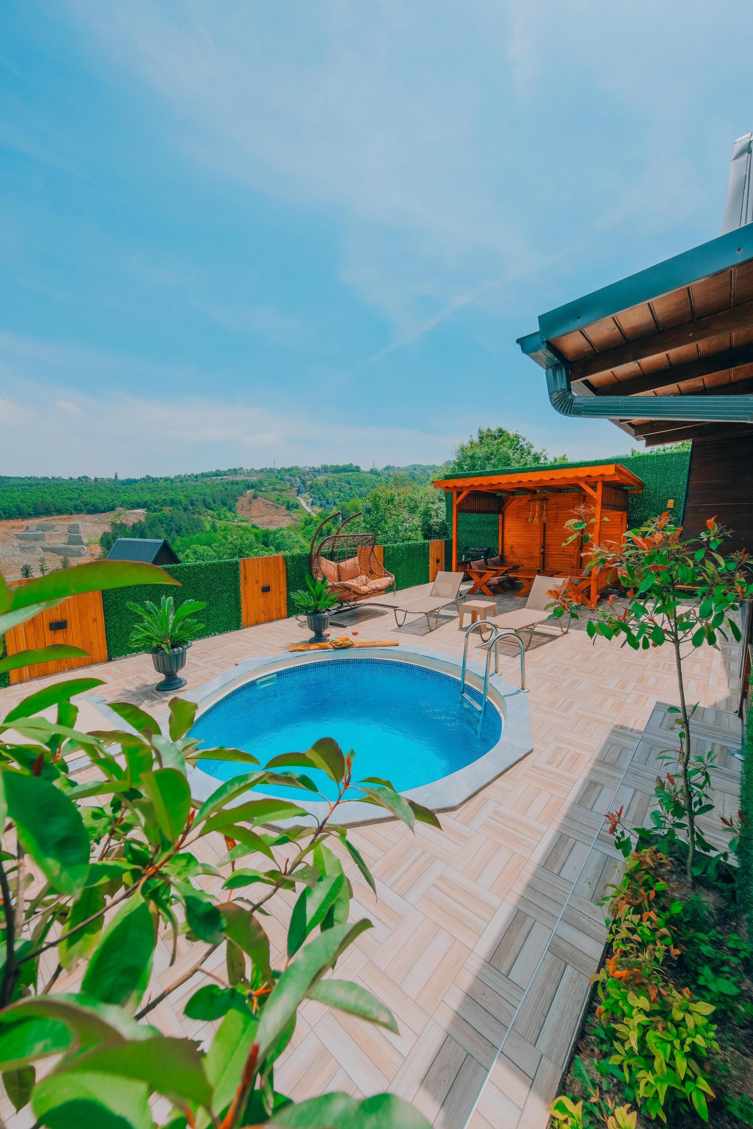 Suite, Pool View | Free WiFi