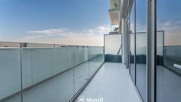 Luxury-Apartment, Balkon, Stadtblick | Balkon