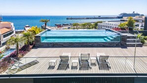 Unclassified image, 4 of 51, button - Jacuzzi Terrace Pool at Savoy Insular (Funchal)