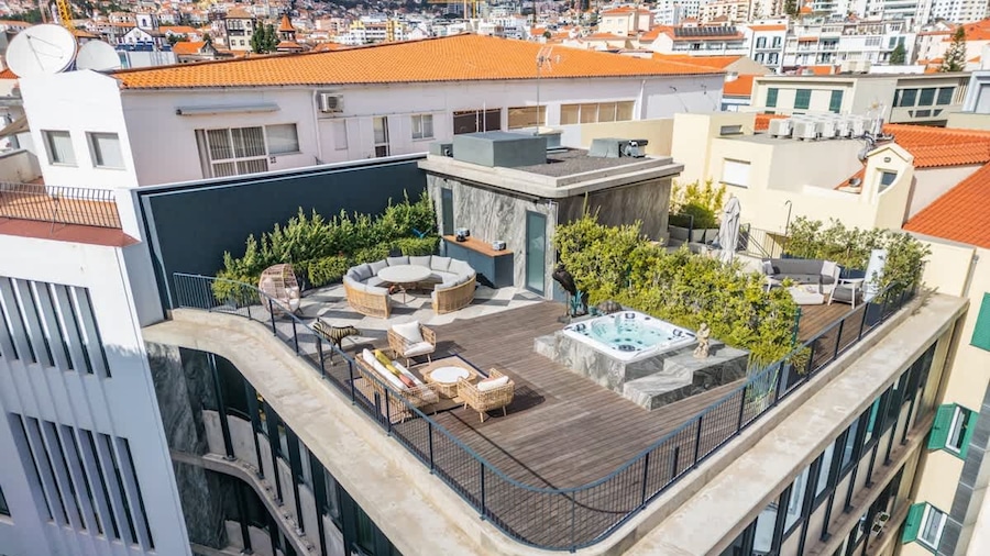 Jacuzzi Terrace Pool at Savoy Insular