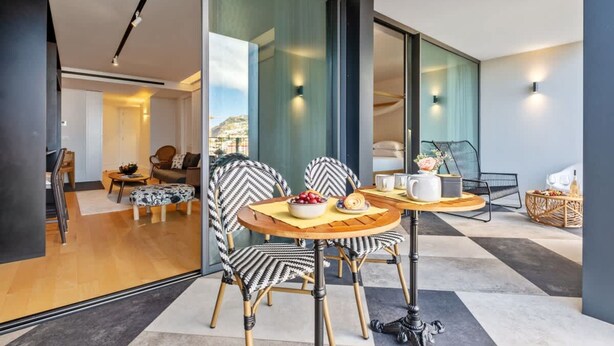 House - Balcony Views and Pool at Savoy Insular (Funchal)