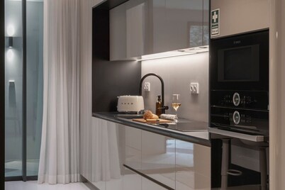 Infinity Pool Private Patio Oasis Savoy Insular