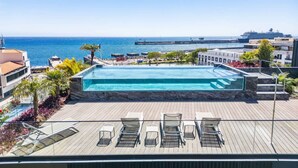 Room - Terrace Grill Pool at Savoy Insular (Funchal)