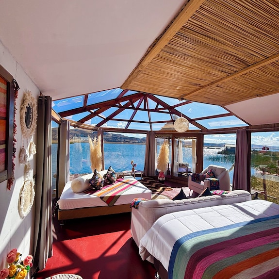 Hotel En El Lago Titicaca Con Vistas Al Lago - Puno