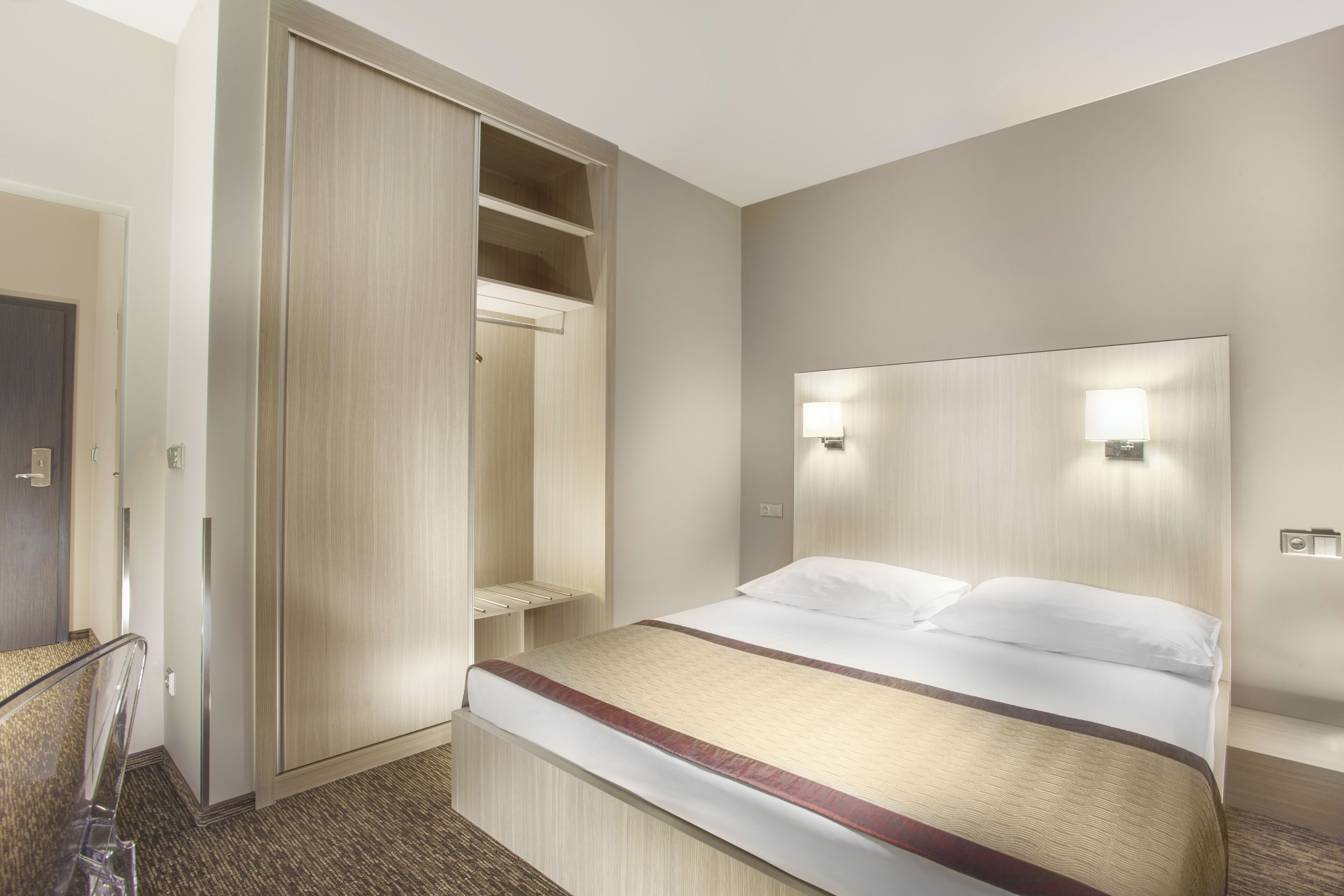 Superior Double Room, Garden View | In-room safe, laptop workspace, blackout drapes, iron/ironing board