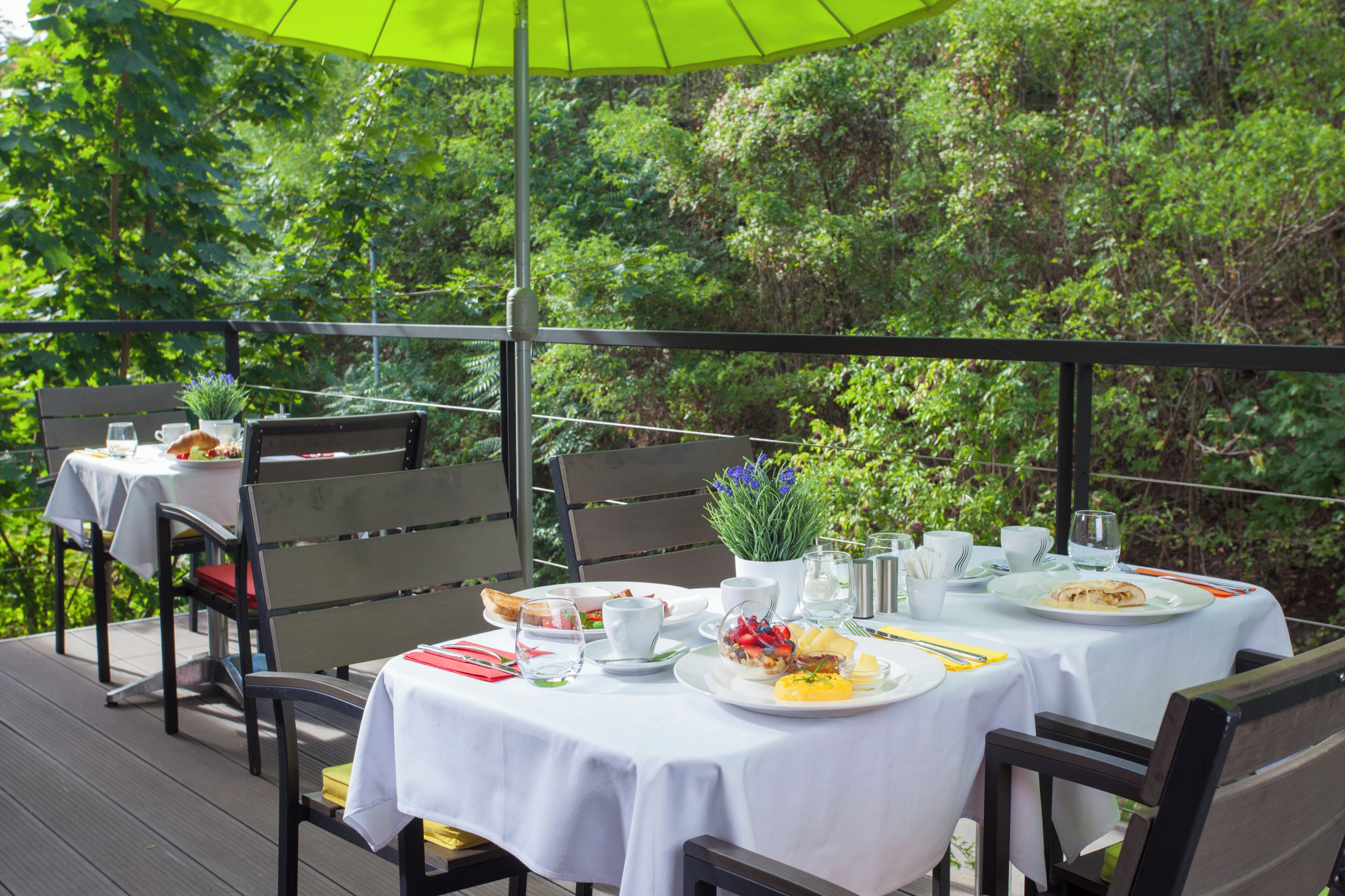 Daily buffet breakfast (EUR 13 per person)