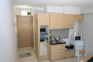 Microwave - Comfortable Studio in Larissa near the Center with Easy Parking (Larisa)