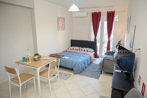 WiFi, bed sheets - Comfortable Studio in Larissa near the Center with Easy Parking (Larisa)