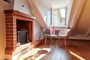 Interior - The Mole from Your Window (Torino)