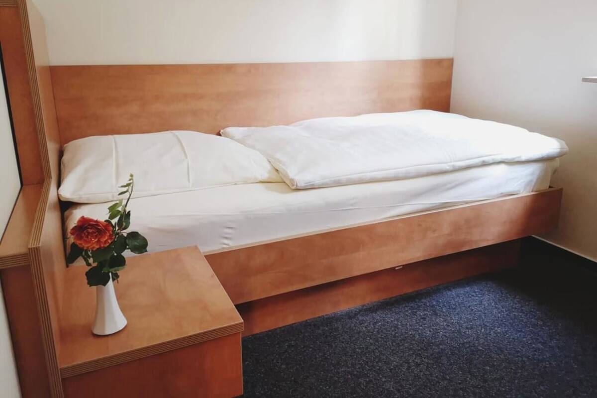 Single Room | Desk, free WiFi