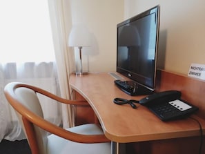 Desk, laptop workspace, free WiFi - Hotel Meuser (Wiesbaden)