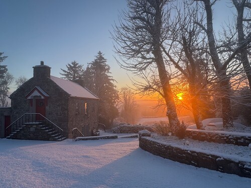 Quaint 200 year old Granary in Culduff Cottages Co. Mayo perfect for relaxing