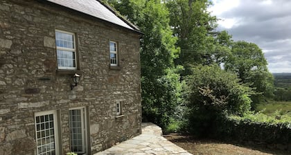 Quaint 200 year old Granary in Culduff Cottages Co. Mayo perfect for relaxing