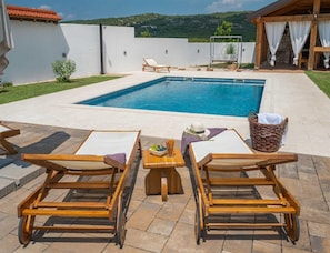 Villa | Pool | Indoor pool, outdoor pool - Cozy Mountain Villa for 10 in Slivno (Vrgorac)