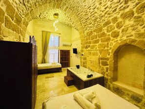 Premium Double or Twin Room | Free WiFi, bed sheets - Kasr-i Ahenk Konaği (Mardin)