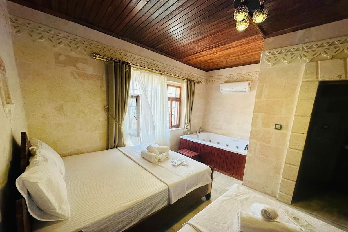 Luxury Triple Room | Free WiFi