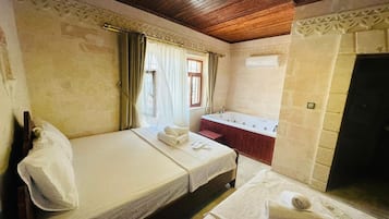 Habitación triple de lujo | Wifi gratis