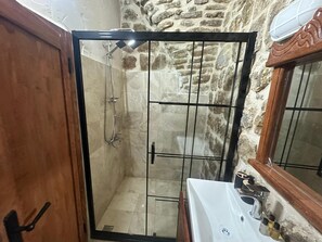 Free WiFi - KASR-I AHENK KONAĞI (Mardin)