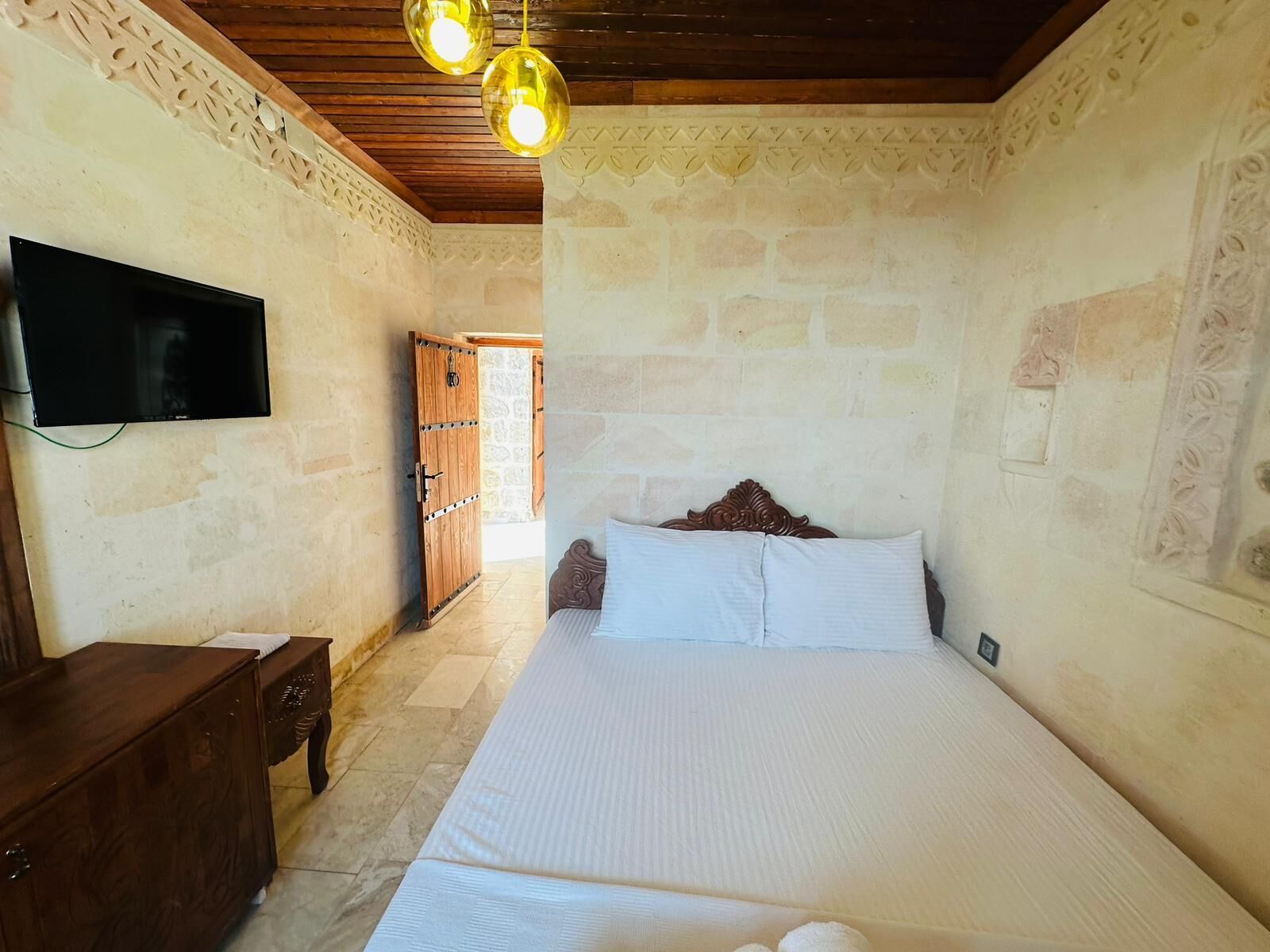 Standard Double Room | Free WiFi