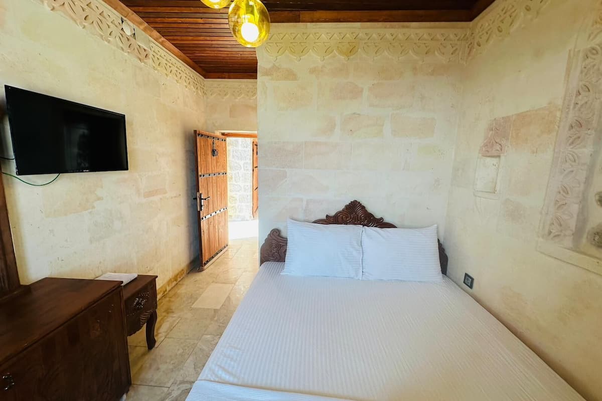 Standard Double Room | Free WiFi