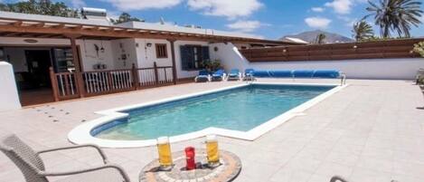 Alberca al aire libre