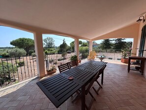 Outdoor dining - Casa Delfo - Surrounded by greenery and 500m from the sea (Toscana)