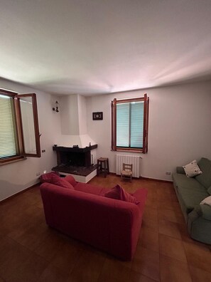 Living area - Casa Delfo - Surrounded by greenery and 500m from the sea (Toscana)