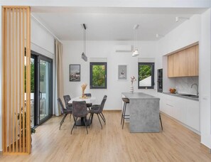 Villa | Dining - Relaxed Family Villa in Naklice (Omis)