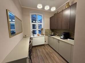 Private kitchen - Serene 2-bedroom apartment in charming Toruń for a relaxing stay (Toruń)