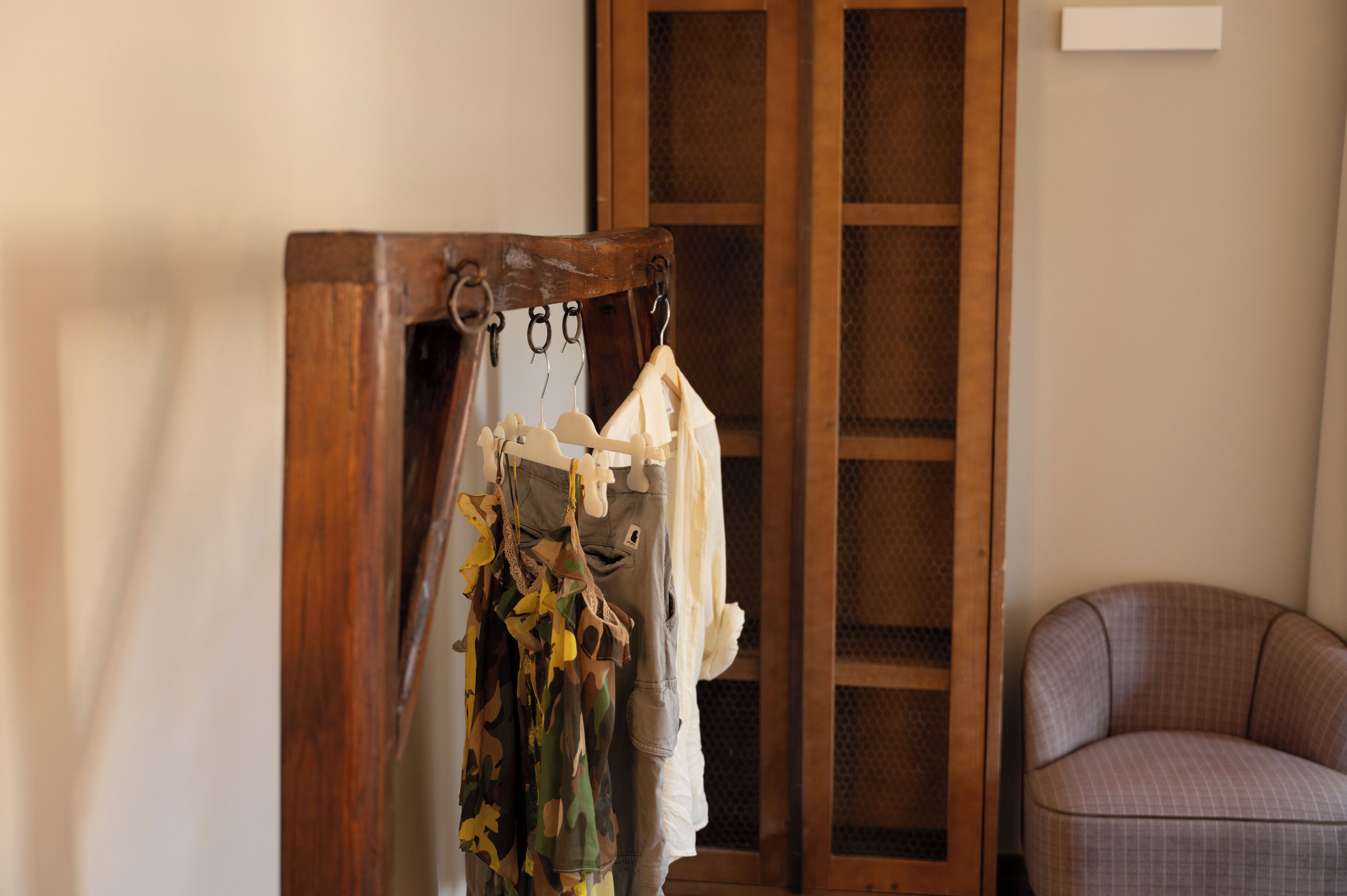 Signature Apartment, Mountain View | Desk, laptop workspace, free WiFi, bed sheets