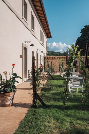 Deluxe Apartment, Mountain View | Teres/patio