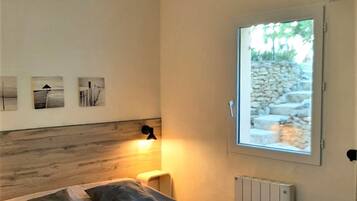 2 chambres, fer et planche Ă repasser, accĂšs Internet