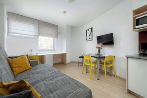 TV, offices - Functional Apartment | Workspace and Air Conditioning (Wrocław)
