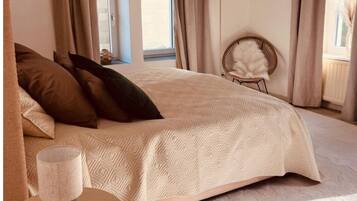 Bügeleisen/Bügelbrett, Internetzugang, Bettwäsche