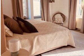 Bügeleisen/Bügelbrett, Internetzugang, Bettwäsche