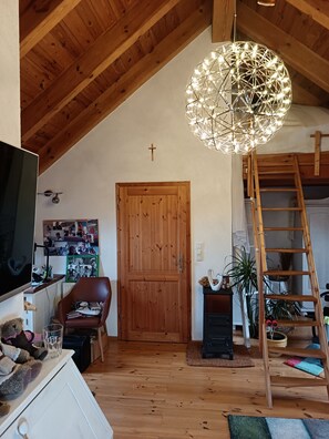 Interior - Apartment "Blütenlicht" with Mountain View, Shared Terrace and Wi-Fi (Hameln)