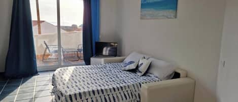 1 bedroom, free WiFi, bed sheets