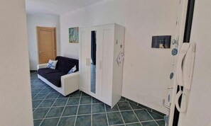 Smart TV - Coral, Two-room apartment Hill View (Nebida)