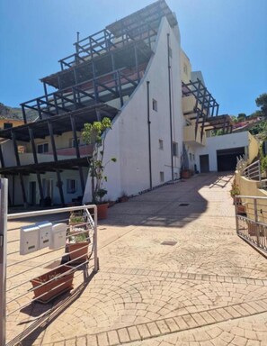 Property grounds - Coral, Two-room apartment Hill View (Nebida)