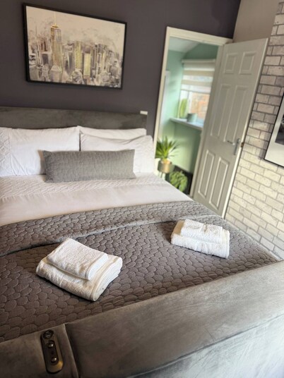 Peaceful Retreat in Telford With Modern Amenities