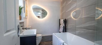 Peaceful Retreat in Telford With Modern Amenities