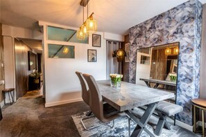 Casa, 3 habitaciones | Comedor