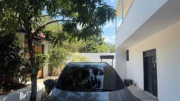 House, 4 Bedrooms, Smoking, Private Pool | Property grounds