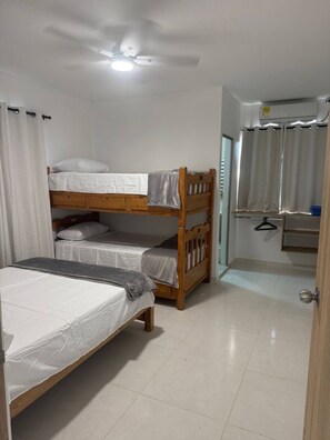 Maison, 4 chambres, fumeur, piscine privée