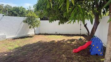 House, 4 Bedrooms, Smoking, Private Pool | Children's area