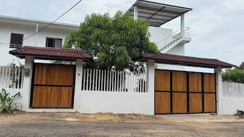 House, 4 Bedrooms, Smoking, Private Pool | Exterior