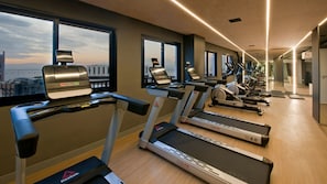 Fitness facility - Modern apartment in Rio de Janeiro + swimming pool + rooftop with panoramic views. (Rio de Janeiro)