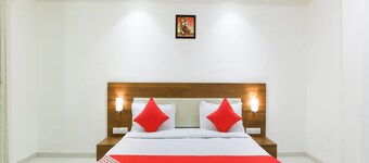 Hotel O Iskcon Temple Navasari